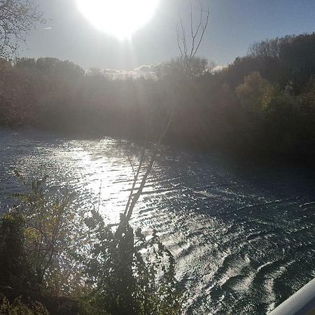 Gite Face A La Riviere -Proche Du Pont Du Gard- Montfrin Εξωτερικό φωτογραφία