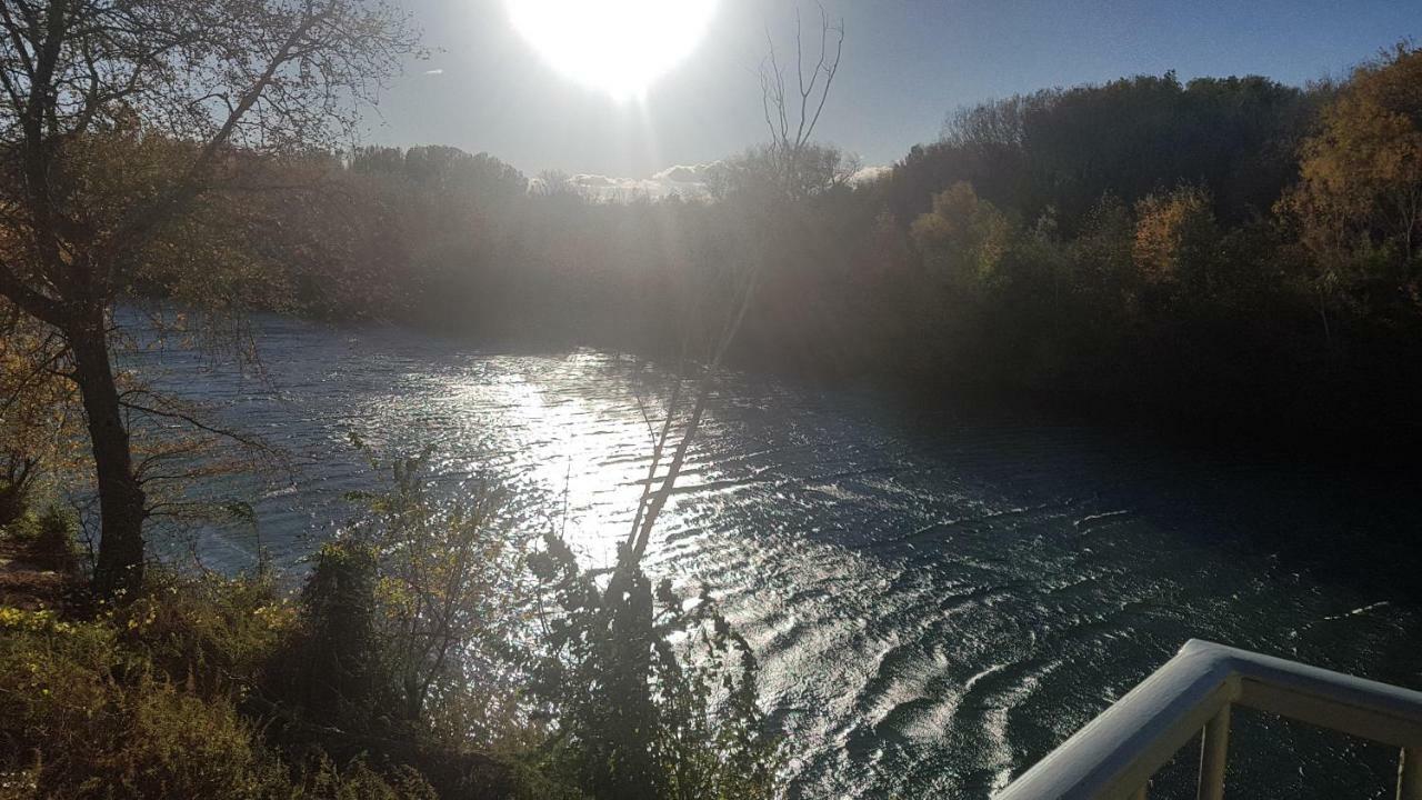 Gite Face A La Riviere -Proche Du Pont Du Gard- Montfrin Εξωτερικό φωτογραφία